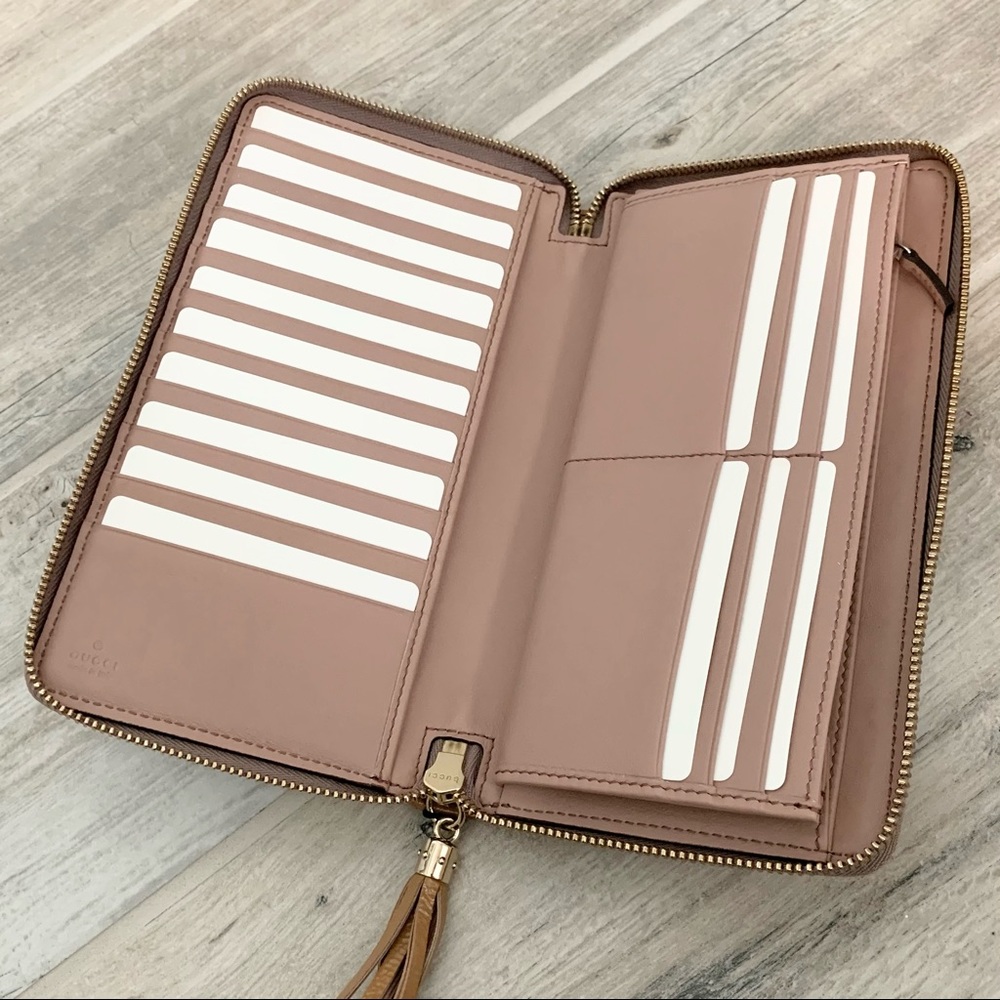 Gucci Tan Patent Leather XL Organizer Wallet - Picture 7 of 10